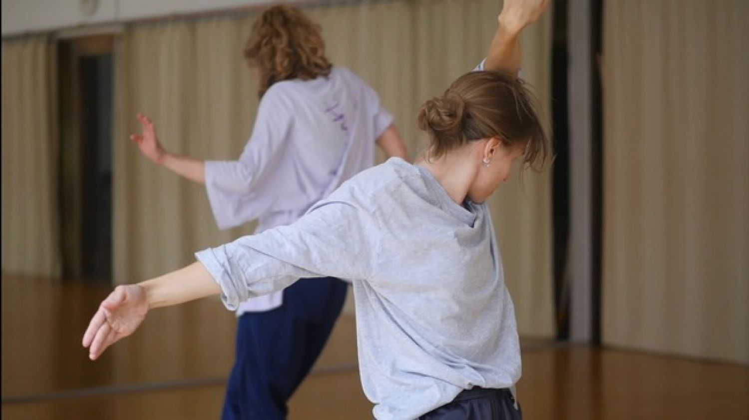Illustration de l'événement Ateliers connexion à son corps à travers le mouvement, la danse